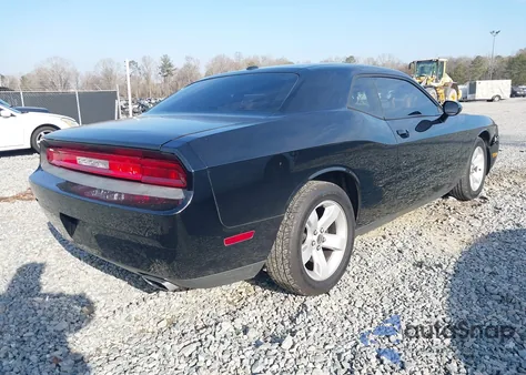 2013 Dodge Challenger Sxt z USA, uszkodzony, nr VIN 2C3CDYAG2DH724175